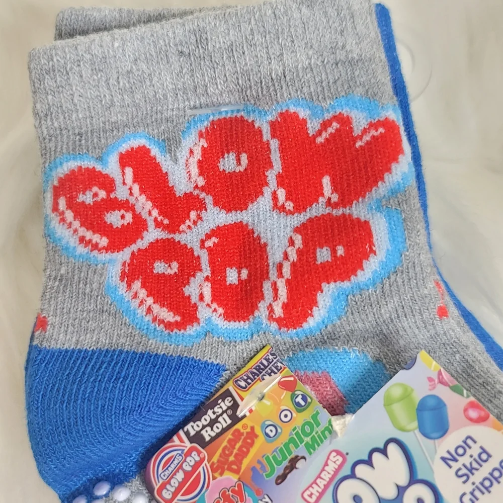 Tootsie Roll Non Skid Ankle Socks Size 3T-5T